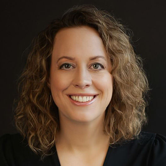 Ellen Waenink headshot